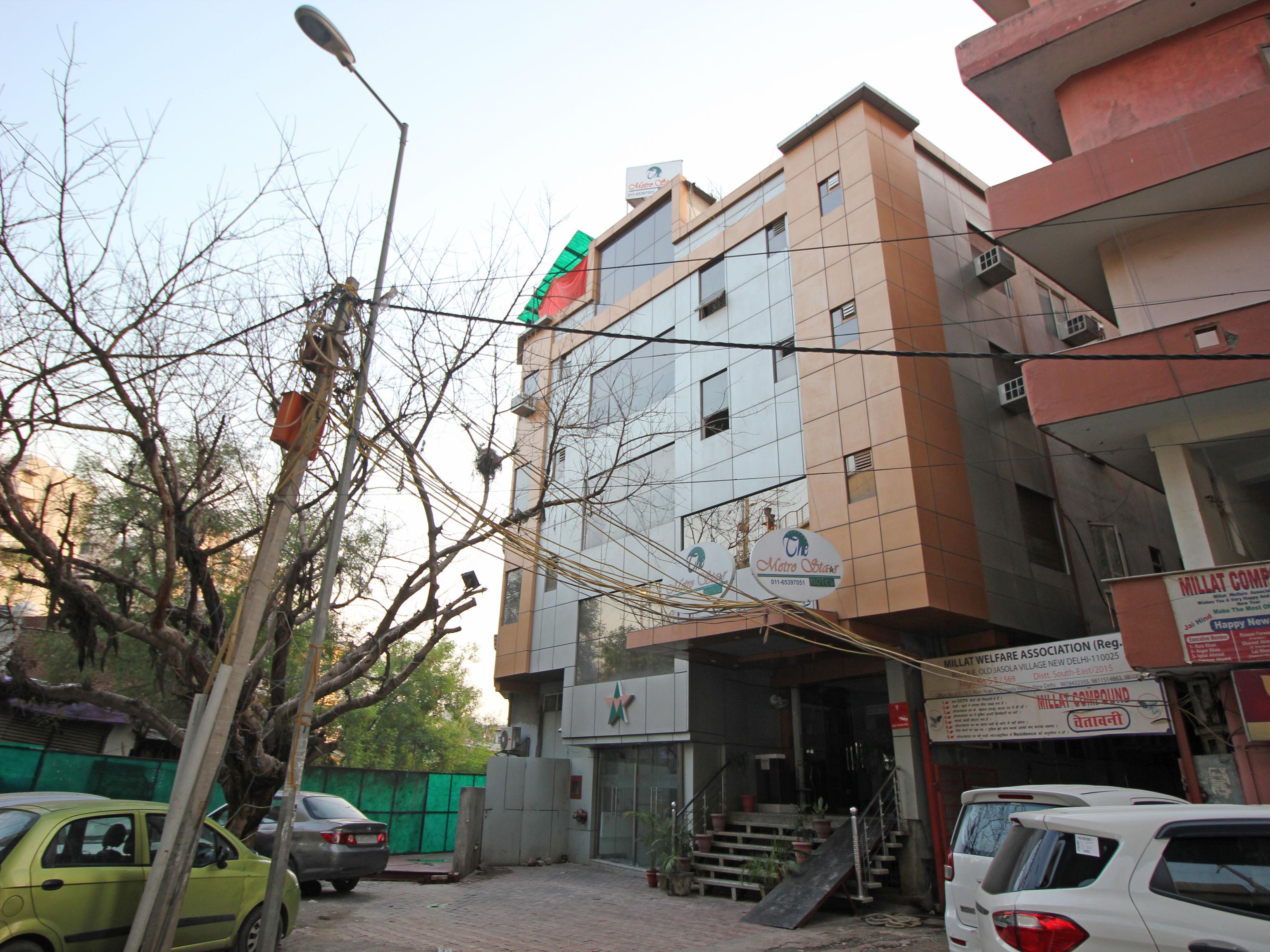 Flagship 9046 Hotel Metro Star New Delhi Luaran gambar